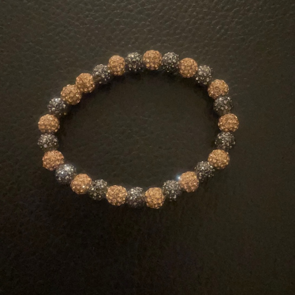 Bracelet with beaded diamonds